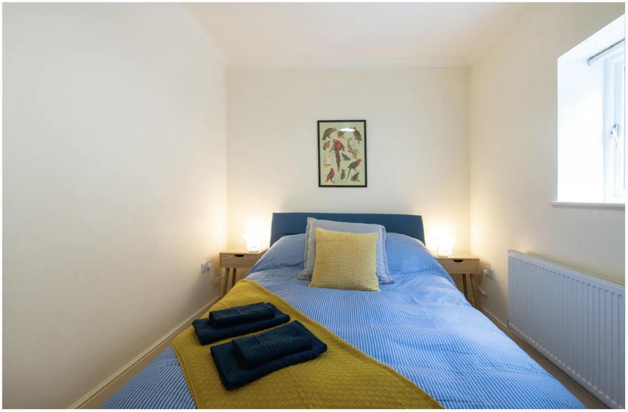 הוילה Wells City Centre, Quiet Mews House, Sleeps 6 מראה חיצוני תמונה